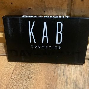 Kab eyeshadow palette